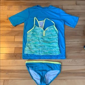 ❄️ Girl’s tankini with rash guard